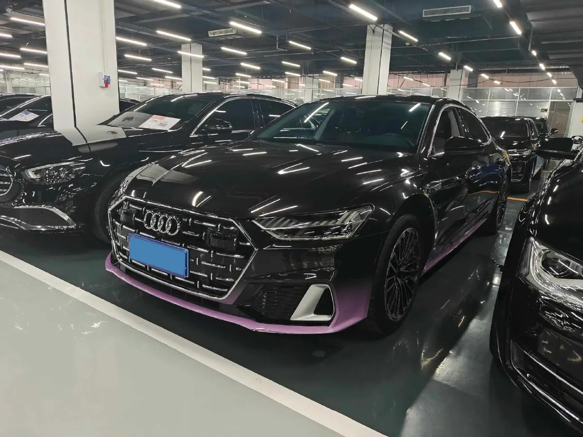 2024 Audi A7L 2.0T 245HP L4 7DCT,autocango,china used car exporter,china ev exporter,chinese used car exporter,chinese used ev exporter