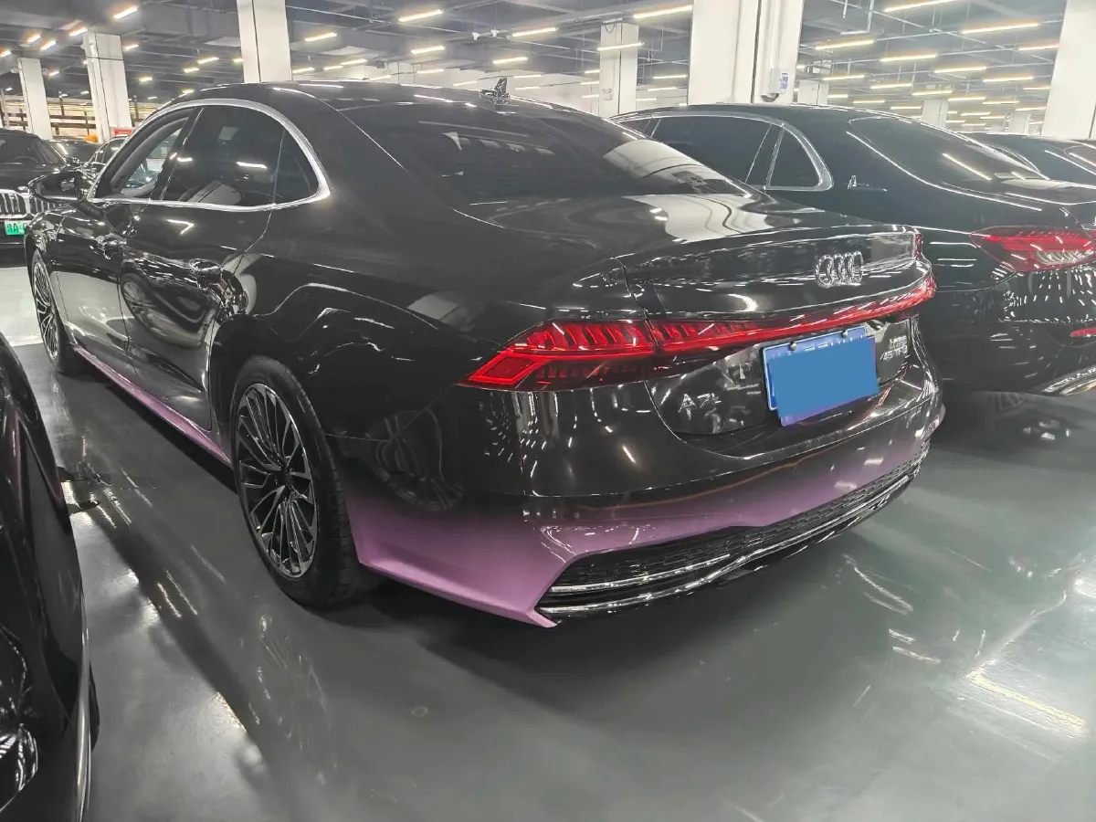 2024 Audi A7L 2.0T 245HP L4 7DCT,autocango,china used car exporter,china ev exporter,chinese used car exporter,chinese used ev exporter