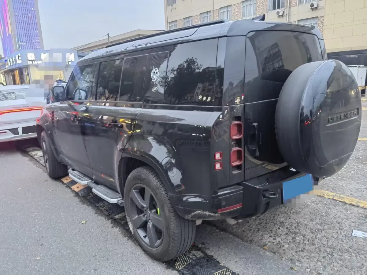 2024 Land Rover Defender 3.0T 400HP L6 8AT,autocango,china used car exporter,china ev exporter,chinese used car exporter,chinese used ev exporter
