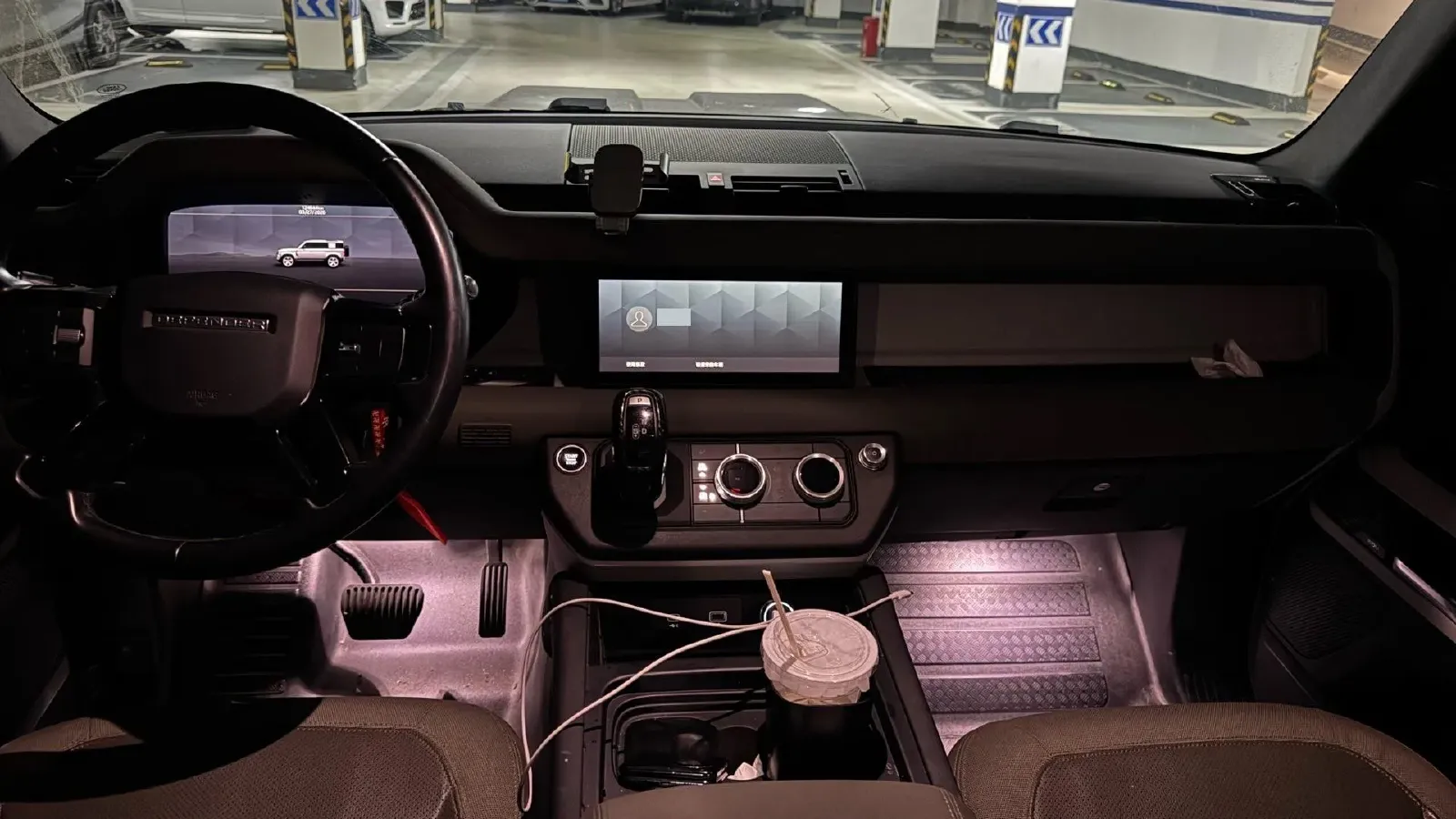 2020 Land Rover Defender 3.0T 400HP L6 8AT,autocango,china used car exporter,china ev exporter,chinese used car exporter,chinese used ev exporter