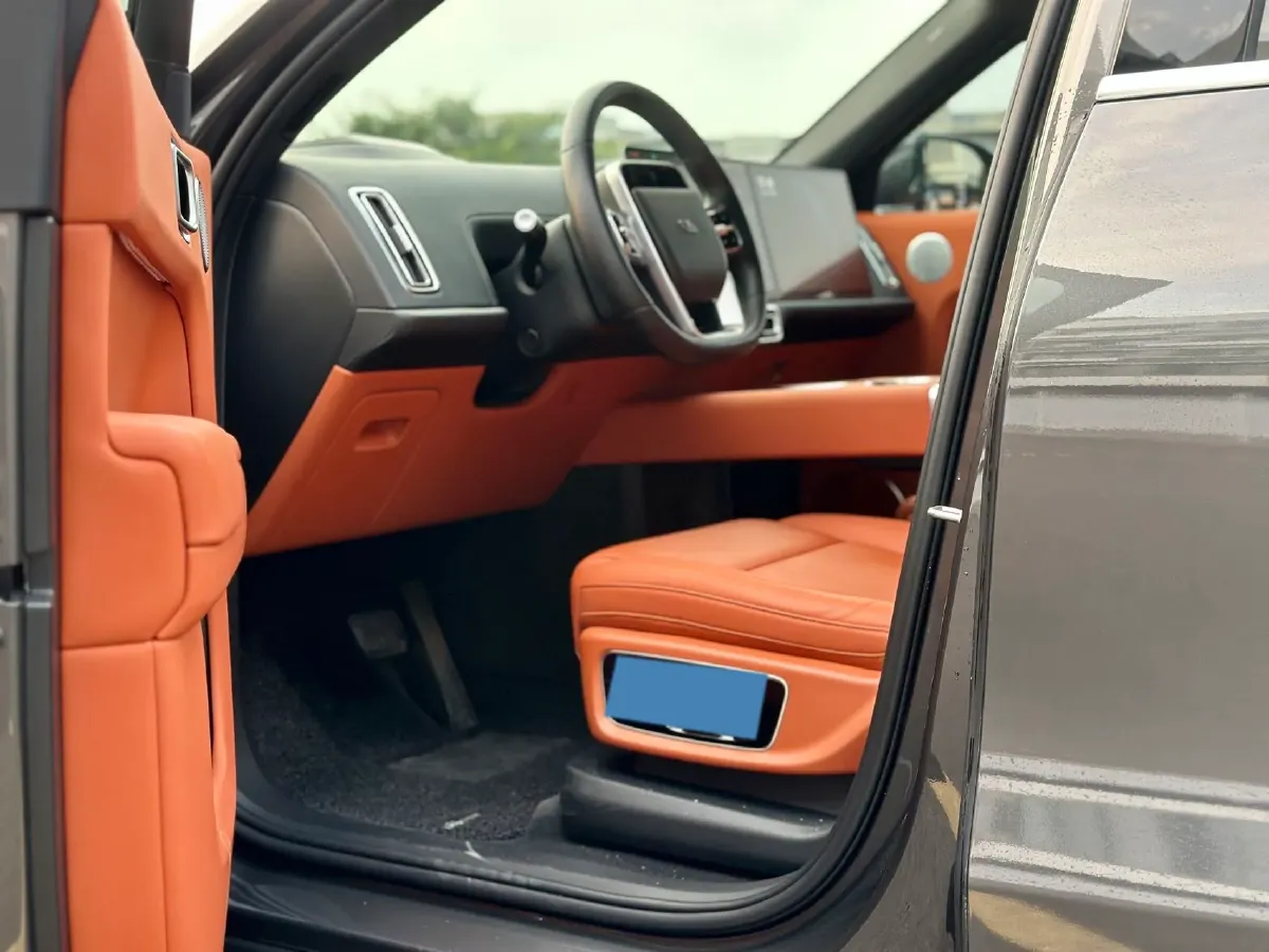 2022 Li L9 Range Extended 154HP REEV 42.6KWH,autocango,china used car exporter,china ev exporter,chinese used car exporter,chinese used ev exporter