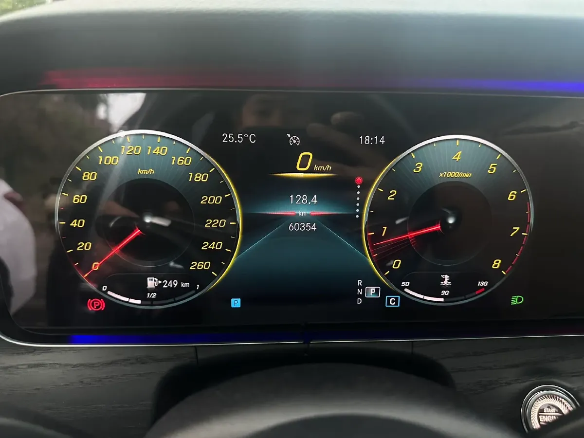 2021 Mercedes-Benz E Class 2.0T 258HP L4 9AT,autocango,china used car exporter,china ev exporter,chinese used car exporter,chinese used ev exporter