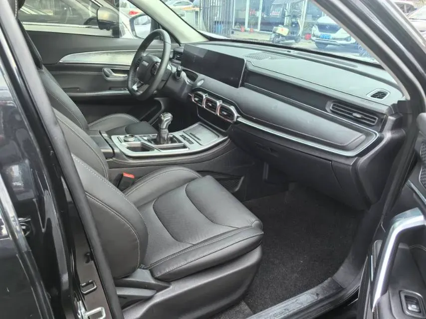 2021 Haval M6 1.5T 150HP L4 6MT,autocango,china used car exporter,china ev exporter,chinese used car exporter,chinese used ev exporter