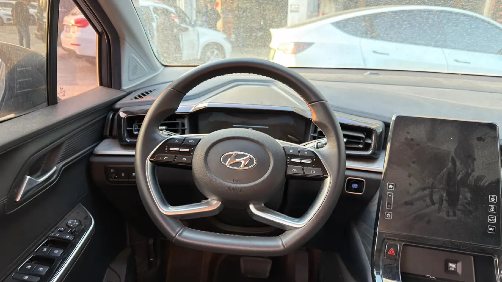2021 Hyundai Custo 1.5T 170HP L4 8AT,autocango,china used car exporter,china ev exporter,chinese used car exporter,chinese used ev exporter