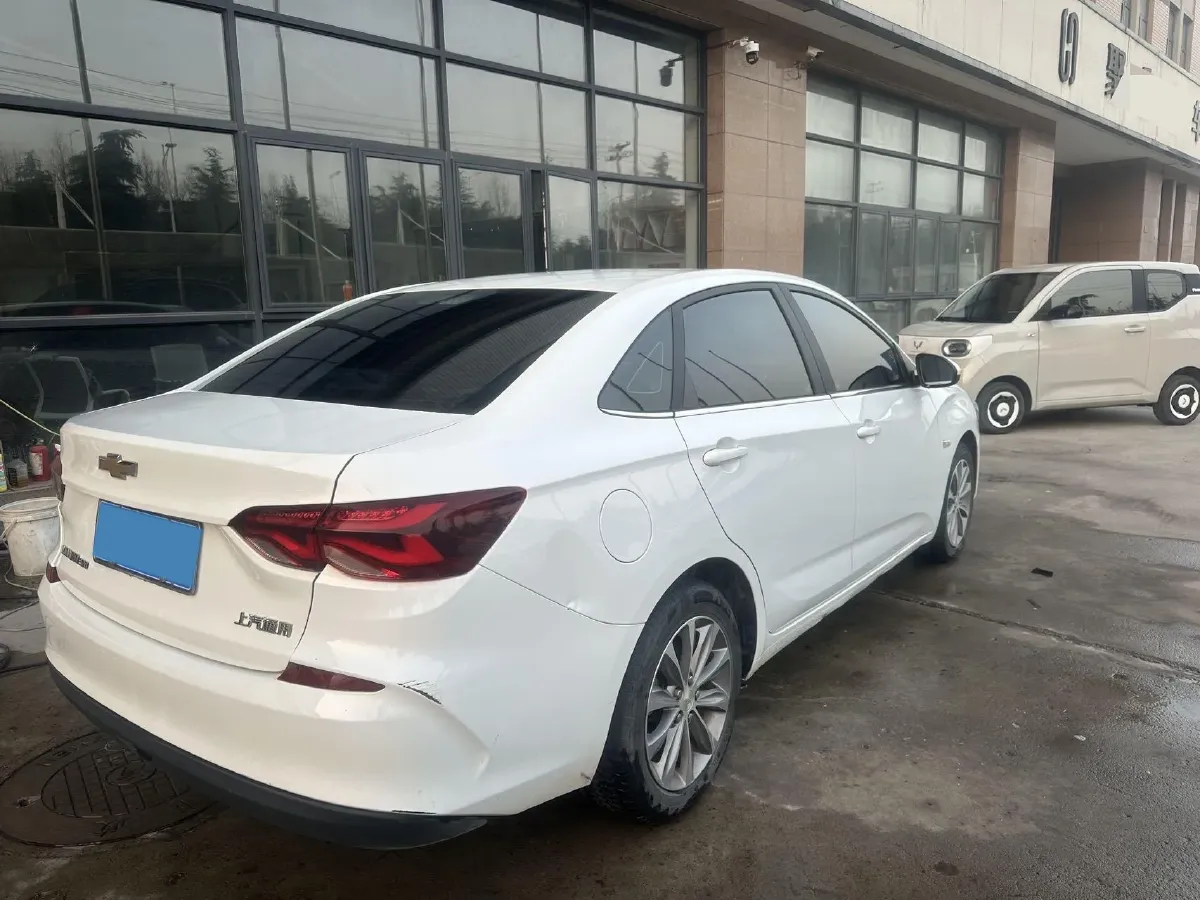 2021 Chevrolet Monza 1.5L 113HP L4 6AT,autocango,china used car exporter,china ev exporter,chinese used car exporter,chinese used ev exporter