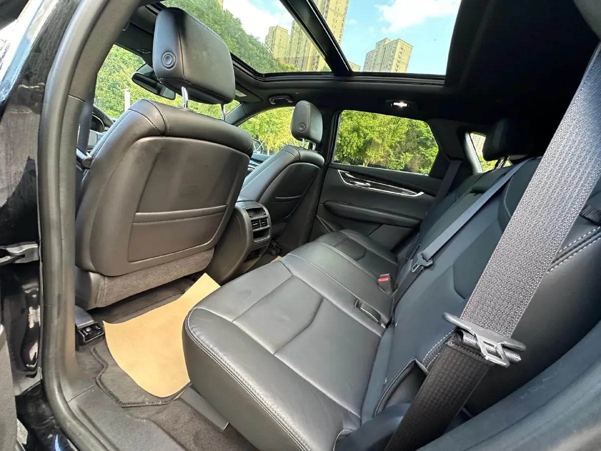 2020 Cadillac XT5 2.0T 237HP L4 9AT,autocango,china used car exporter,china ev exporter,chinese used car exporter,chinese used ev exporter