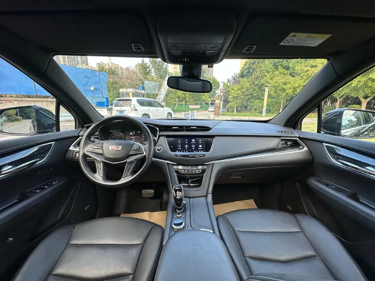 2020 Cadillac XT5 2.0T 237HP L4 9AT,autocango,china used car exporter,china ev exporter,chinese used car exporter,chinese used ev exporter