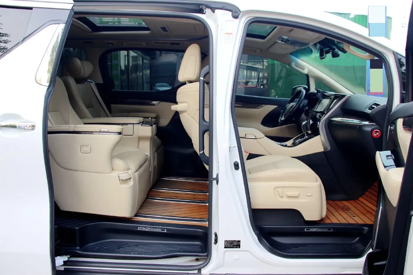 2018 Toyota Alphard 3.5L 301HP V6 8AT,autocango,china used car exporter,china ev exporter,chinese used car exporter,chinese used ev exporter