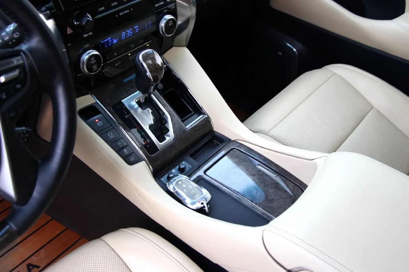 2018 Toyota Alphard 3.5L 301HP V6 8AT,autocango,china used car exporter,china ev exporter,chinese used car exporter,chinese used ev exporter