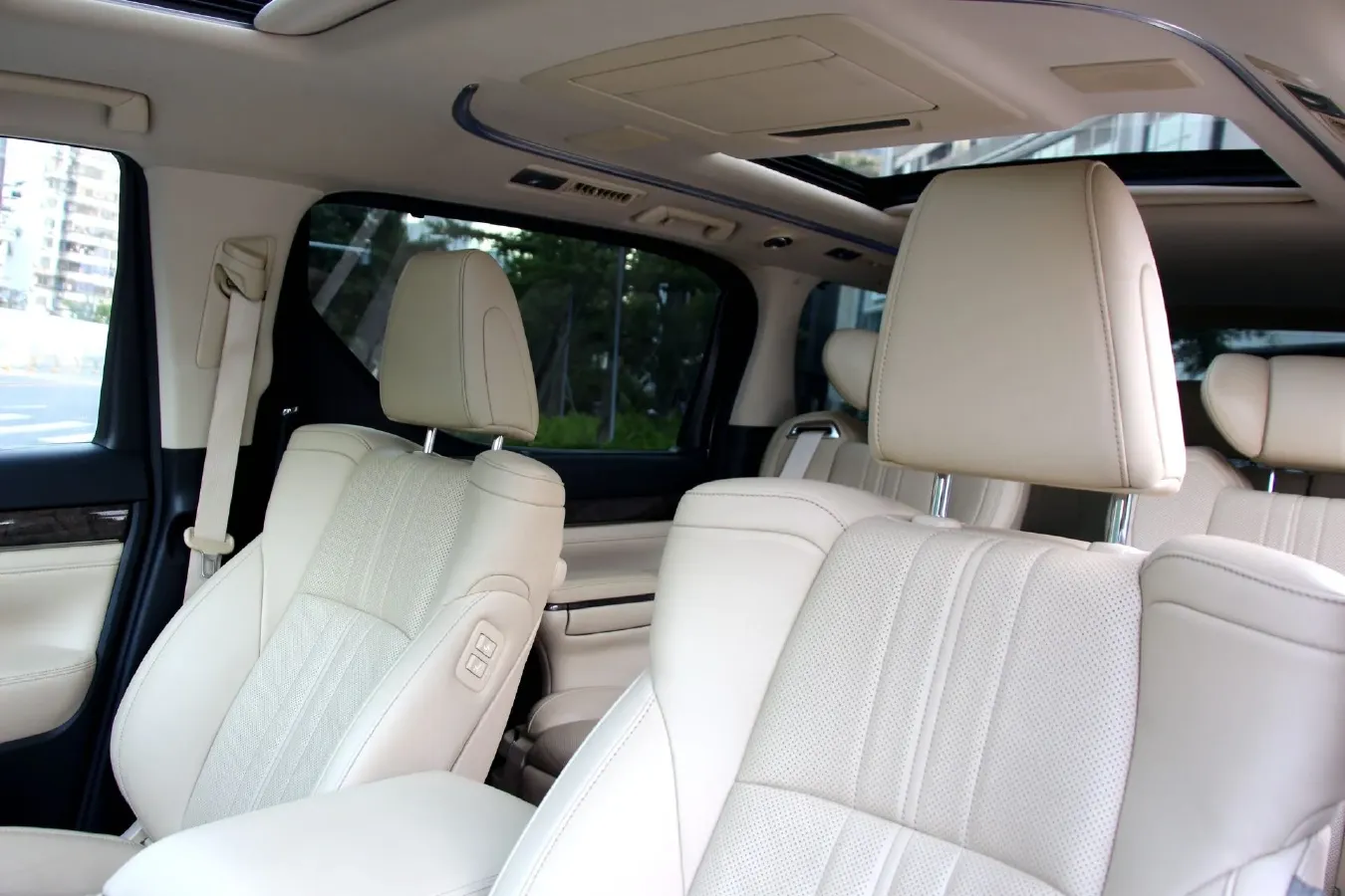 2018 Toyota Alphard 3.5L 301HP V6 8AT,autocango,china used car exporter,china ev exporter,chinese used car exporter,chinese used ev exporter