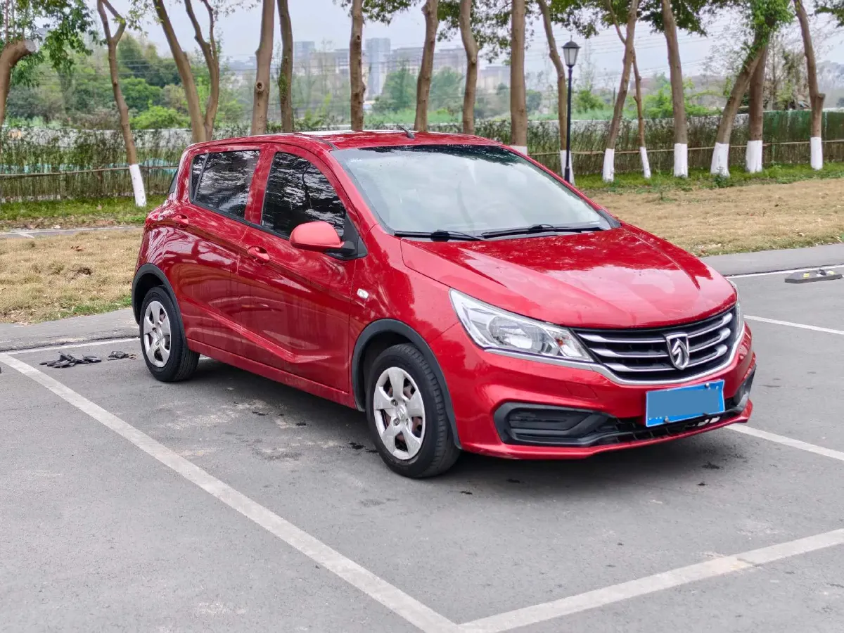 2016 BaoJun 310 1.2L 82HP L4 5MT,autocango,china used car exporter,china ev exporter,chinese used car exporter,chinese used ev exporter