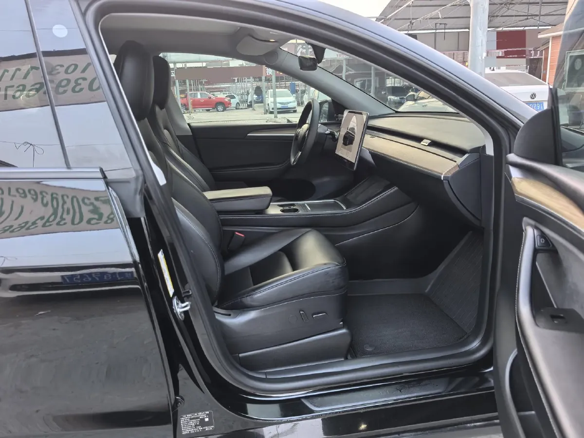 2022 Tesla Model Y BEV 60KWH,autocango,china used car exporter,china ev exporter,chinese used car exporter,chinese used ev exporter