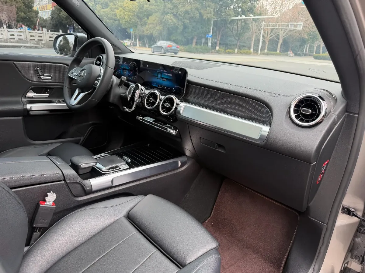 2020 Mercedes-Benz GLB Class 1.3T 163HP L4 7DCT,autocango,china used car exporter,china ev exporter,chinese used car exporter,chinese used ev exporter