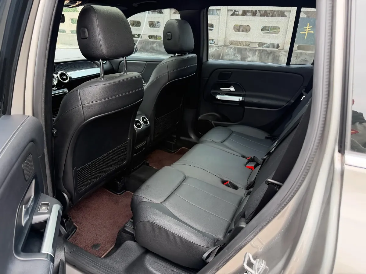 2020 Mercedes-Benz GLB Class 1.3T 163HP L4 7DCT,autocango,china used car exporter,china ev exporter,chinese used car exporter,chinese used ev exporter