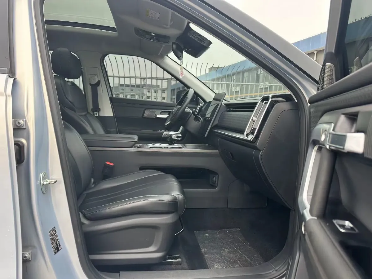 2023 Chery Exploration 06 1.6T 197HP L4 7DCT,autocango,china used car exporter,china ev exporter,chinese used car exporter,chinese used ev exporter