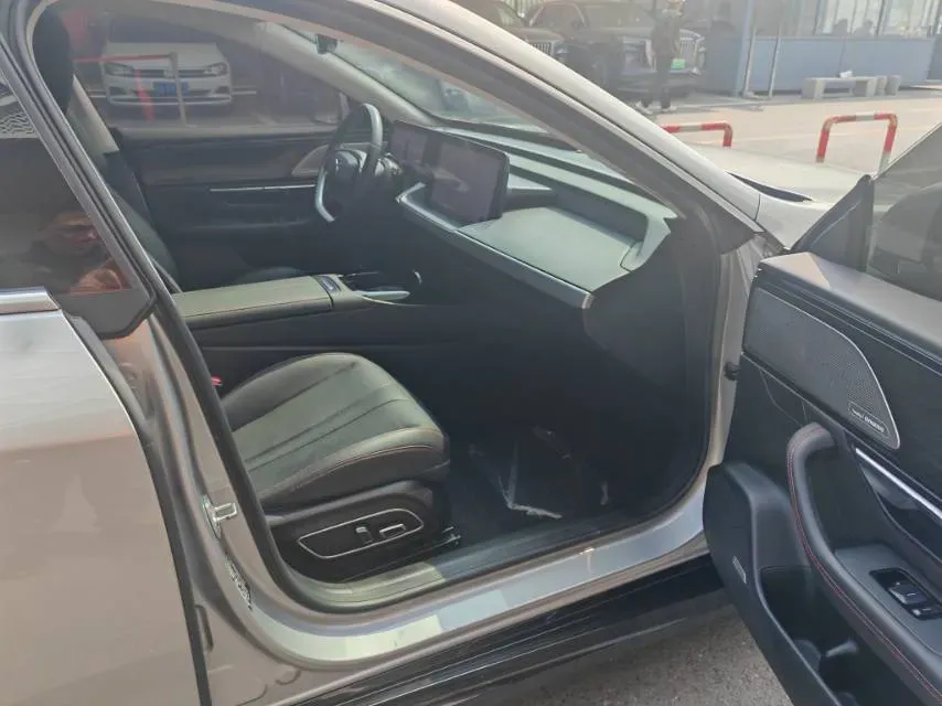 2020 Xpeng P7 BEV 70.8KWH,autocango,china used car exporter,china ev exporter,chinese used car exporter,chinese used ev exporter