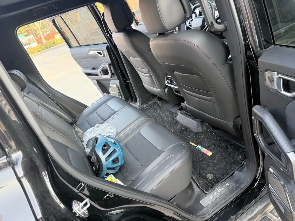 2023 Jetour Traveller 2.0T 254HP L4 7DCT,autocango,china used car exporter,china ev exporter,chinese used car exporter,chinese used ev exporter