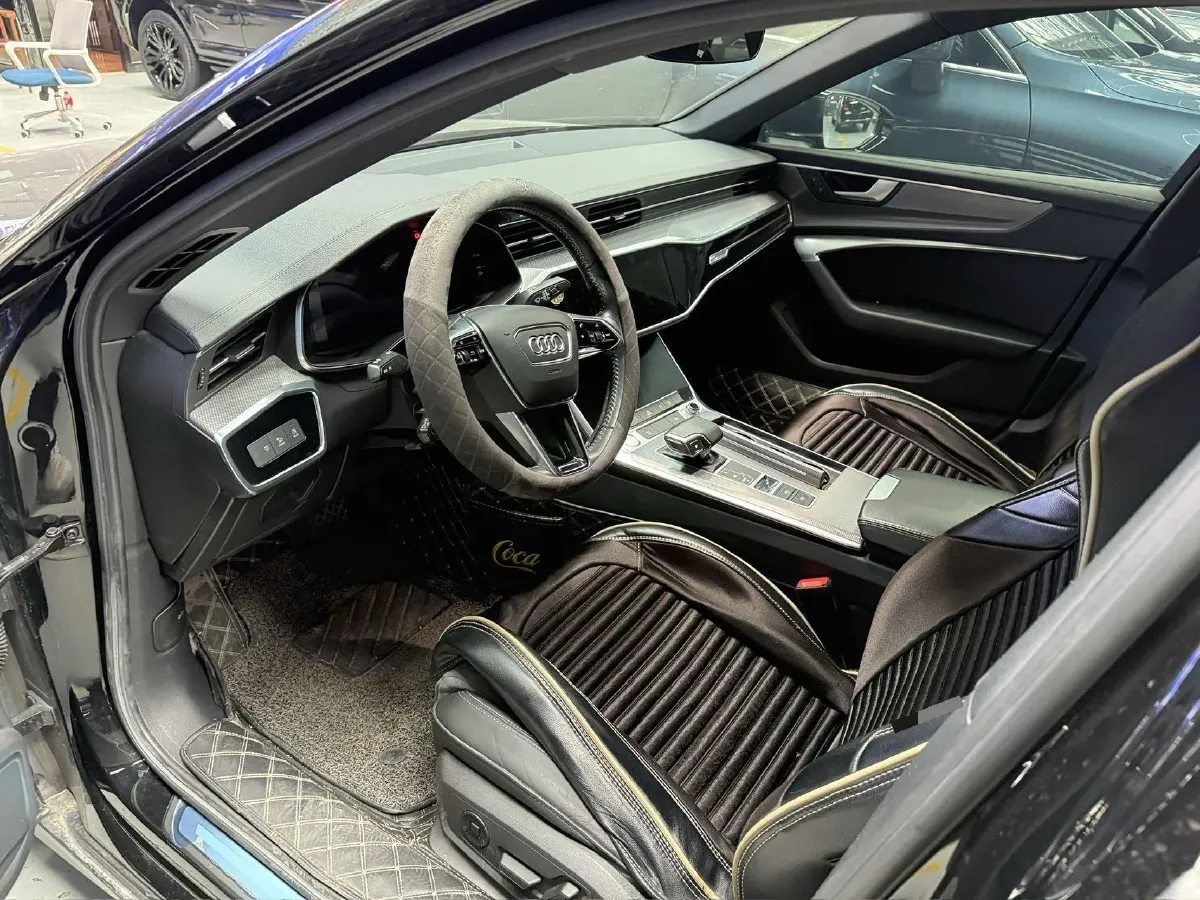 2019 Audi A6L 2.0T 190HP L4 7DCT,autocango,china used car exporter,china ev exporter,chinese used car exporter,chinese used ev exporter