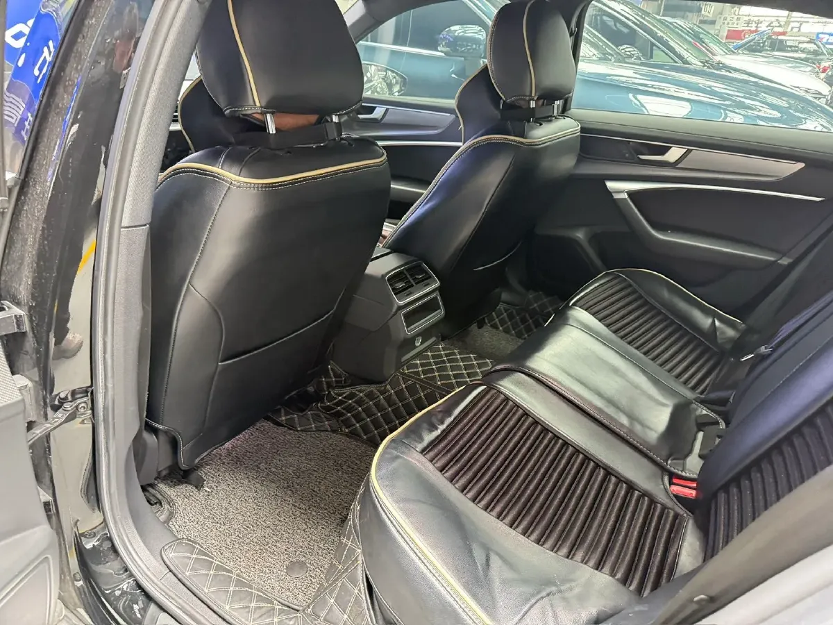 2019 Audi A6L 2.0T 190HP L4 7DCT,autocango,china used car exporter,china ev exporter,chinese used car exporter,chinese used ev exporter