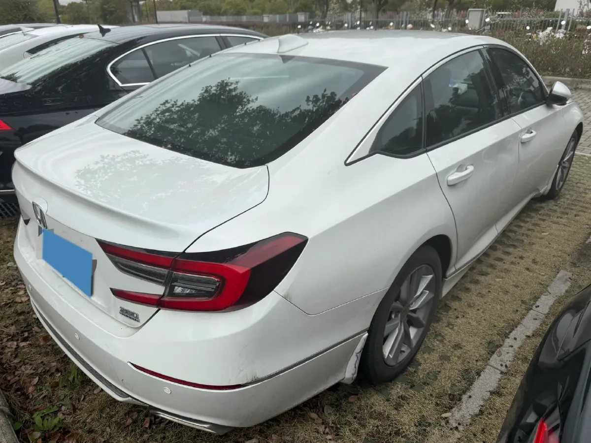 2022 Honda Accord 1.5T 194HP L4 CVT,autocango,china used car exporter,china ev exporter,chinese used car exporter,chinese used ev exporter