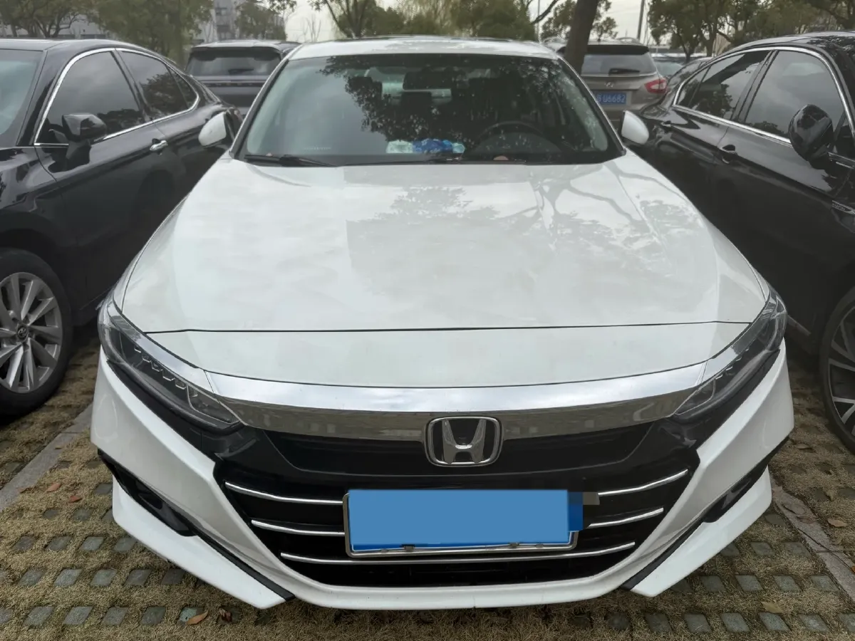 2022 Honda Accord 1.5T 194HP L4 CVT,autocango,china used car exporter,china ev exporter,chinese used car exporter,chinese used ev exporter