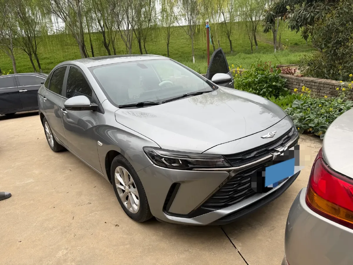 2024 Chevrolet Monza 1.5L 113HP L4 6DCT,autocango,china used car exporter,china ev exporter,chinese used car exporter,chinese used ev exporter