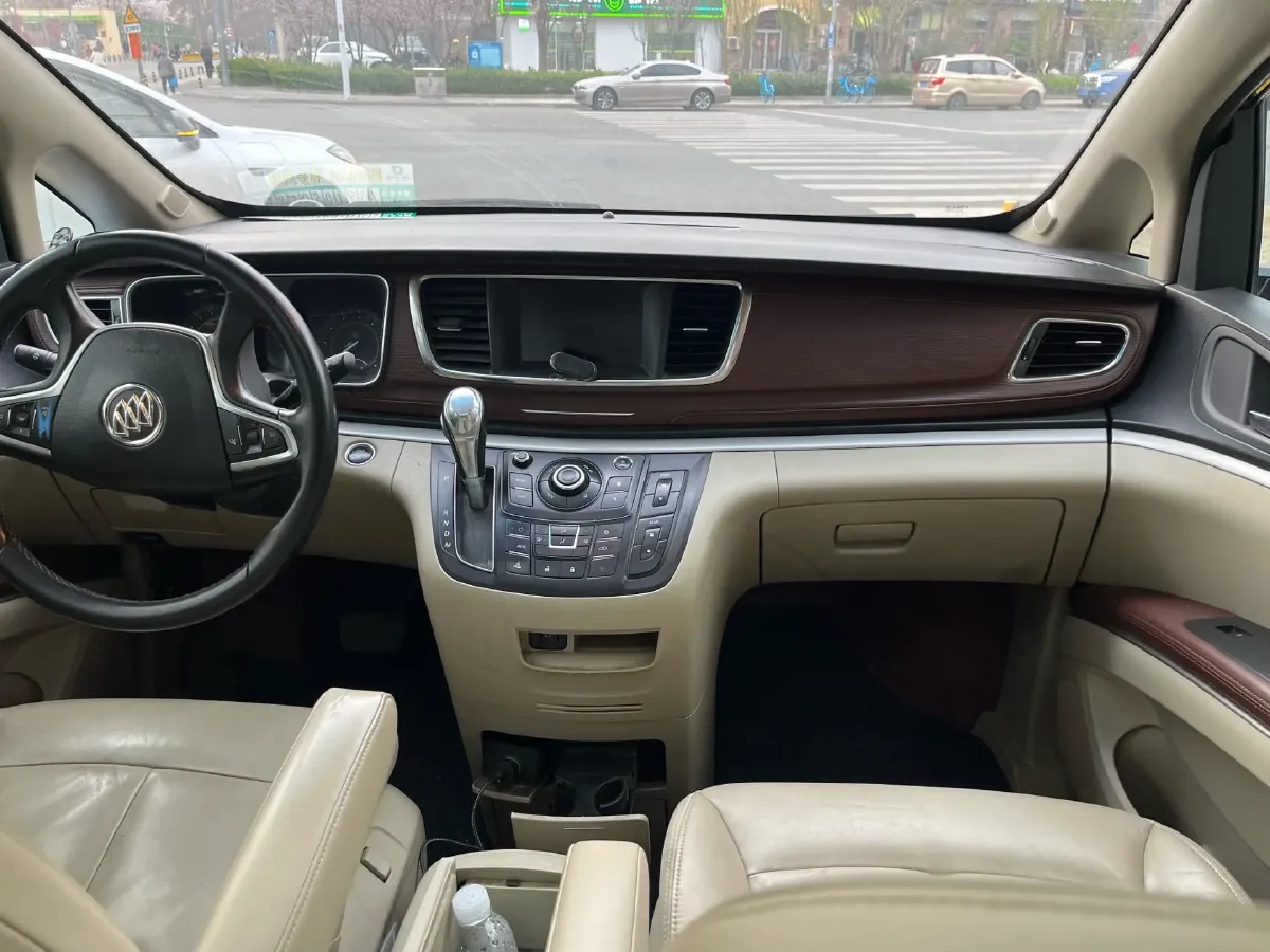 2018 Buick GL8 2.0T 260HP L4 6AT,autocango,china used car exporter,china ev exporter,chinese used car exporter,chinese used ev exporter
