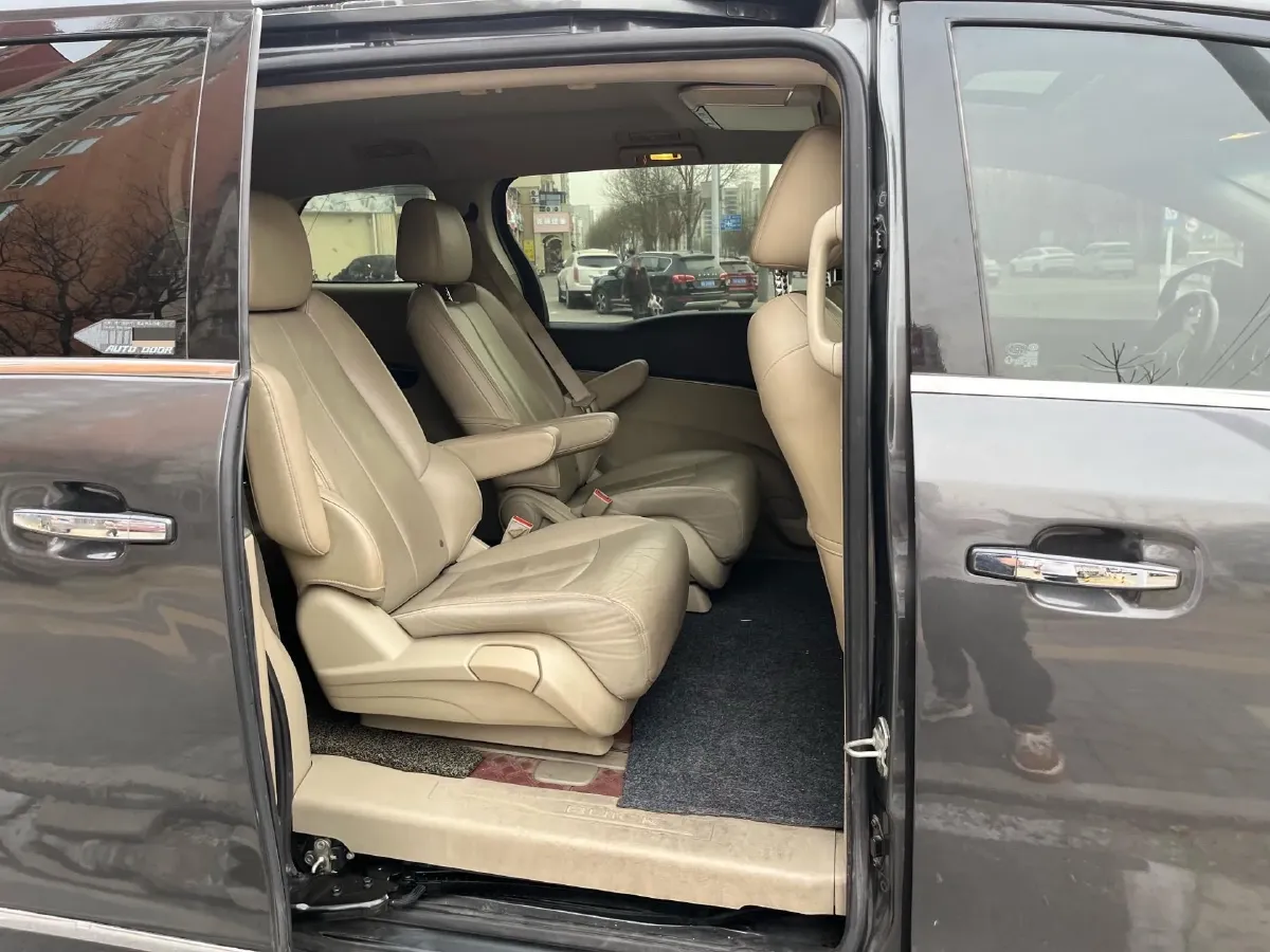 2018 Buick GL8 2.0T 260HP L4 6AT,autocango,china used car exporter,china ev exporter,chinese used car exporter,chinese used ev exporter