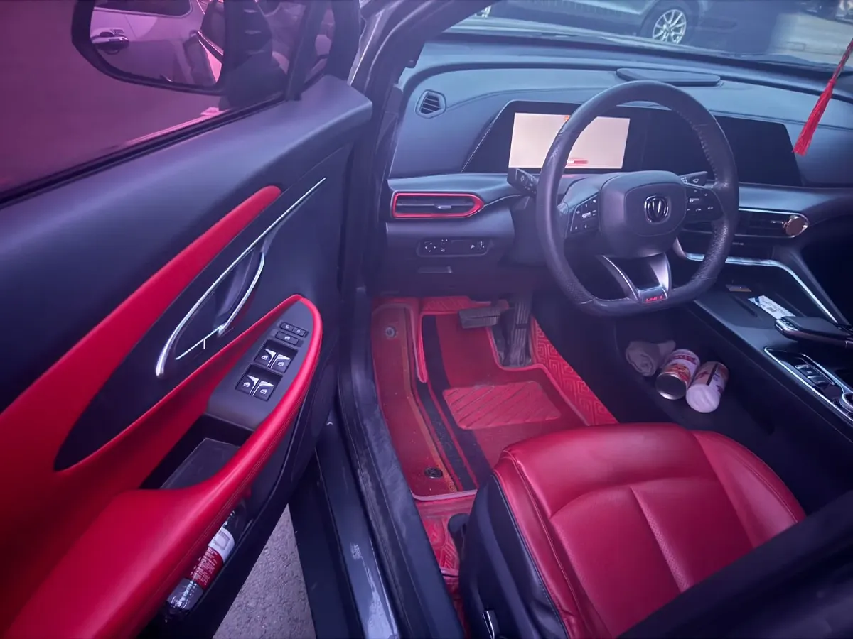 2020 ChangAn UNI-T 1.5T 180HP L4 7DCT,autocango,china used car exporter,china ev exporter,chinese used car exporter,chinese used ev exporter