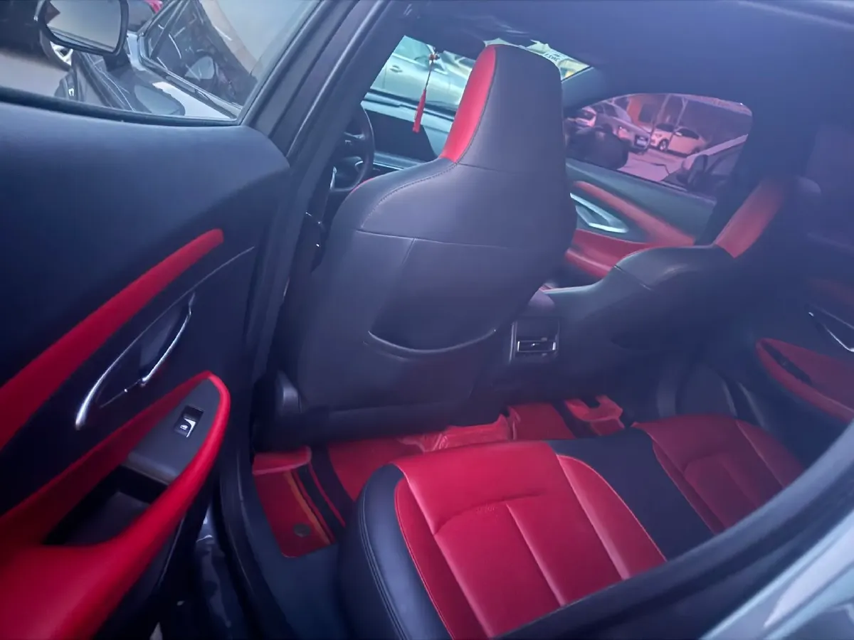 2020 ChangAn UNI-T 1.5T 180HP L4 7DCT,autocango,china used car exporter,china ev exporter,chinese used car exporter,chinese used ev exporter