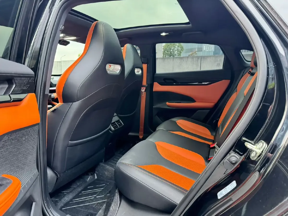 2023 ChangAn UNI-V 1.5T 188HP L4 7DCT,autocango,china used car exporter,china ev exporter,chinese used car exporter,chinese used ev exporter