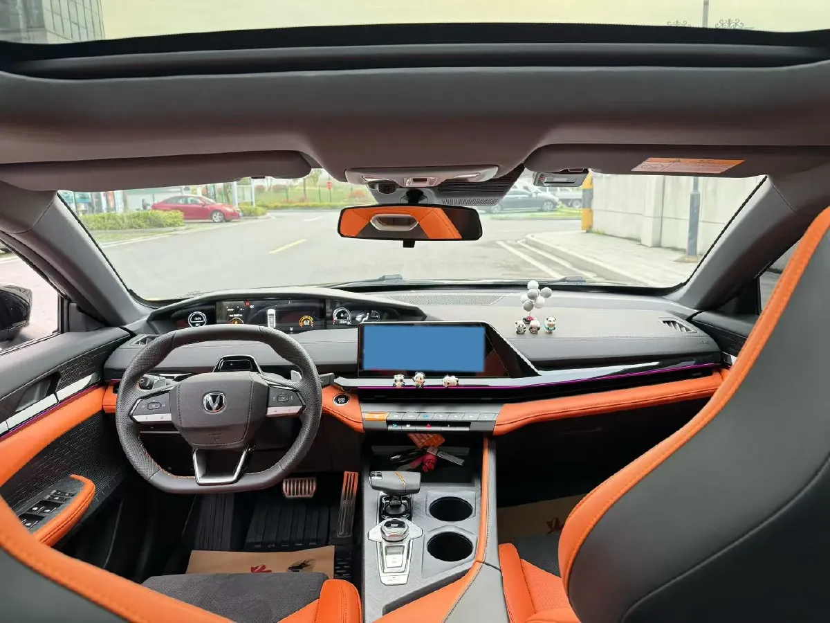 2023 ChangAn UNI-V 1.5T 188HP L4 7DCT,autocango,china used car exporter,china ev exporter,chinese used car exporter,chinese used ev exporter