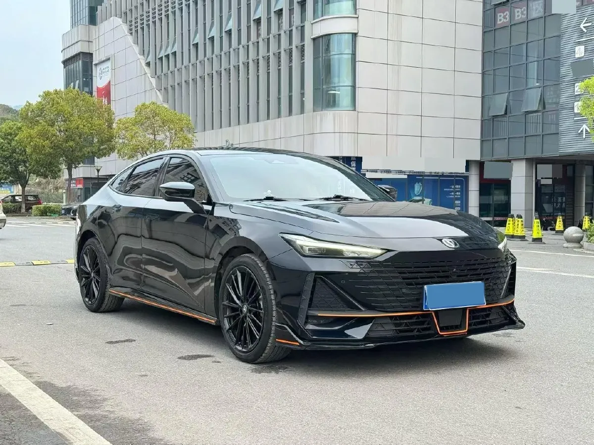 2023 ChangAn UNI-V 1.5T 188HP L4 7DCT,autocango,china used car exporter,china ev exporter,chinese used car exporter,chinese used ev exporter