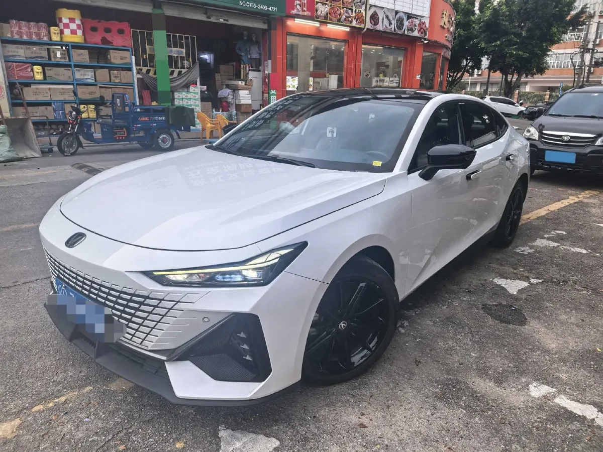2022 ChangAn UNI-V 1.5T 188HP L4 7DCT,autocango,china used car exporter,china ev exporter,chinese used car exporter,chinese used ev exporter