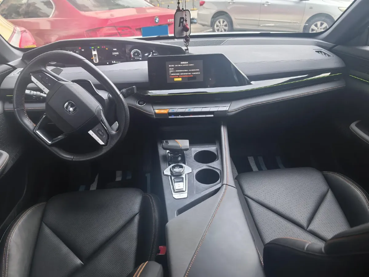 2022 ChangAn UNI-V 1.5T 188HP L4 7DCT,autocango,china used car exporter,china ev exporter,chinese used car exporter,chinese used ev exporter