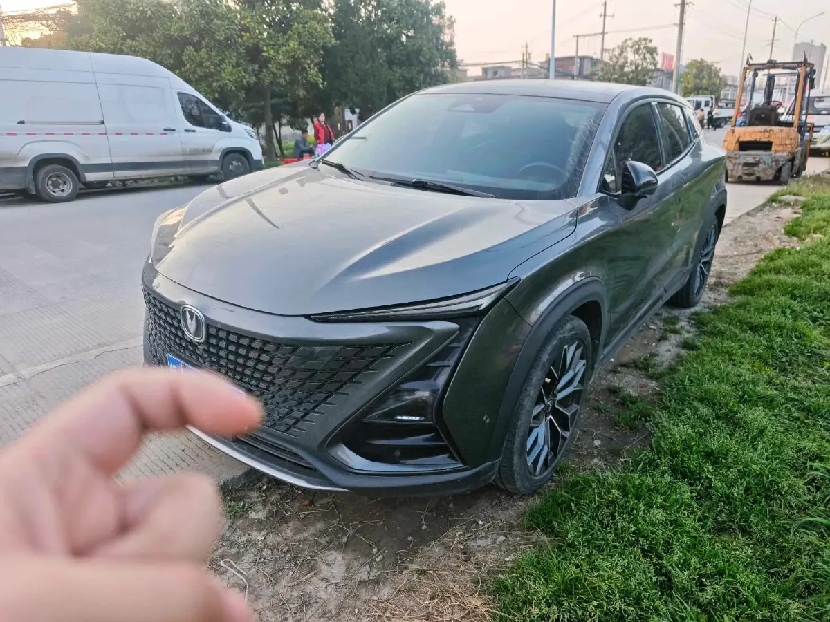 2022 ChangAn UNI-T 1.5T 188HP L4 7DCT,autocango,china used car exporter,china ev exporter,chinese used car exporter,chinese used ev exporter