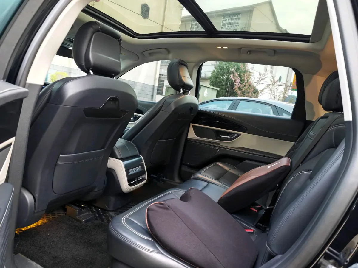 2023 Lincoln Nautilus 2.0T 261HP L4 8AT,autocango,china used car exporter,china ev exporter,chinese used car exporter,chinese used ev exporter