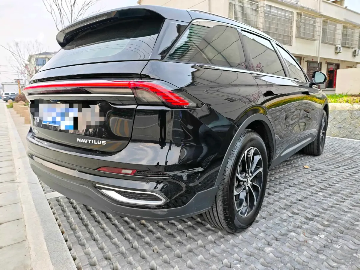 2023 Lincoln Nautilus 2.0T 261HP L4 8AT,autocango,china used car exporter,china ev exporter,chinese used car exporter,chinese used ev exporter