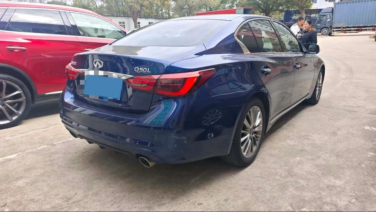 2018 Jeep Grand Commander 2.0T 265HP L4 9AT,autocango,china used car exporter,china ev exporter,chinese used car exporter,chinese used ev exporter