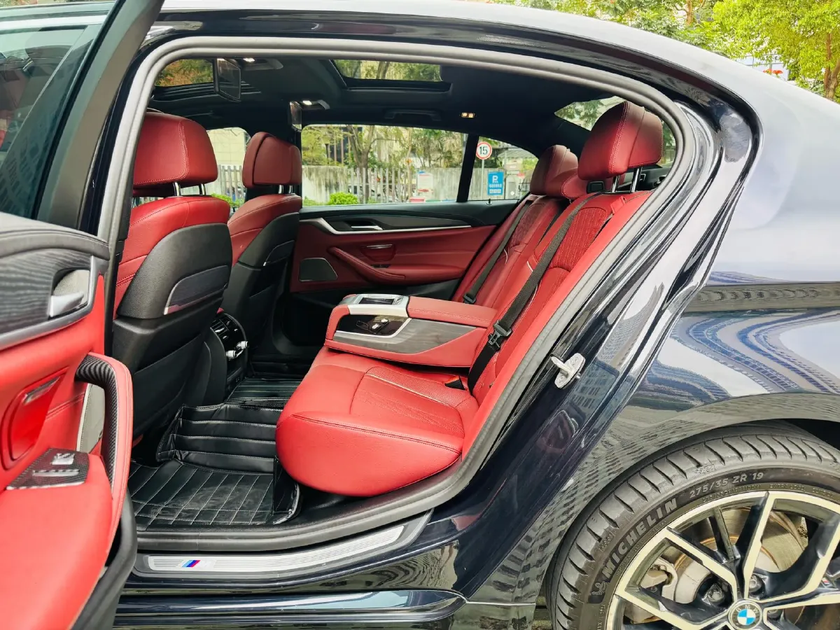 2021 BMW 5 Series 2.0T 252HP L4 8AT,autocango,china used car exporter,china ev exporter,chinese used car exporter,chinese used ev exporter