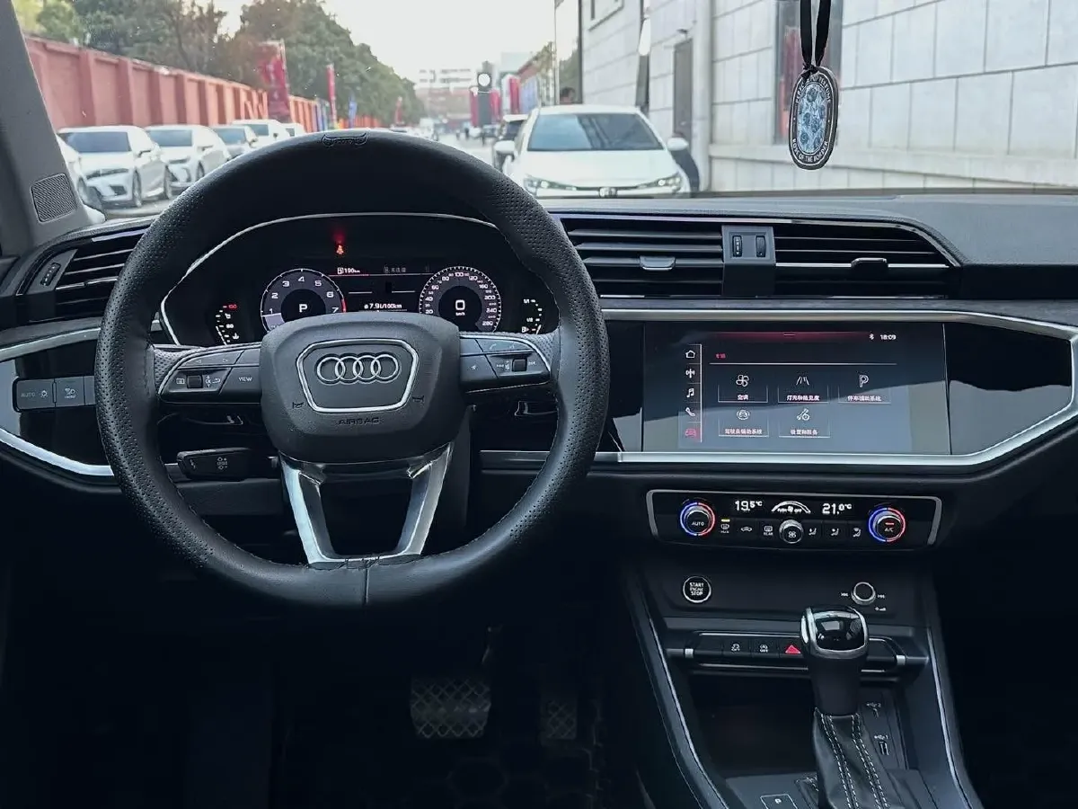 2023 Audi Q3 Sportback 1.4T 150HP L4 7DCT,autocango,china used car exporter,china ev exporter,chinese used car exporter,chinese used ev exporter