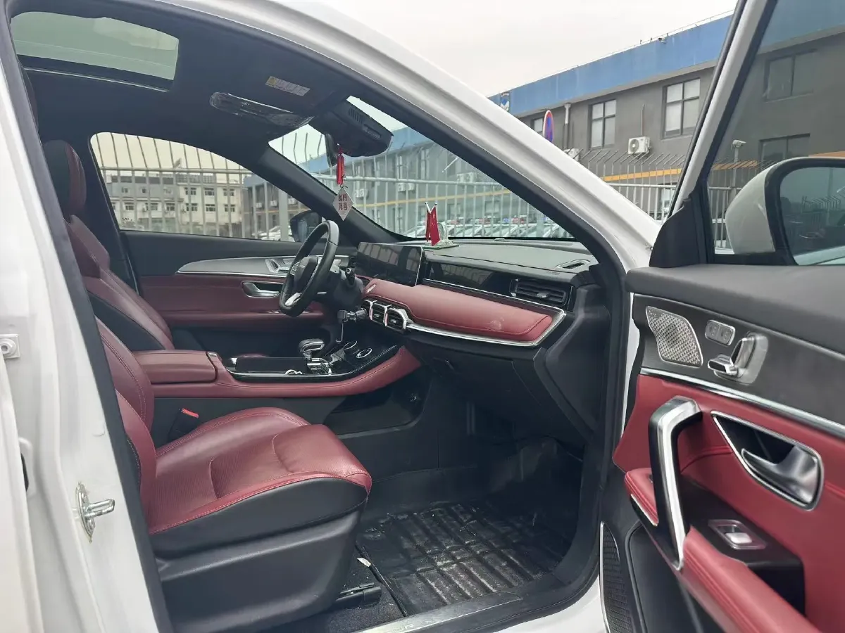 2021 Chery Tiggo 8 Plus 1.6T 197HP L4 7DCT,autocango,china used car exporter,china ev exporter,chinese used car exporter,chinese used ev exporter