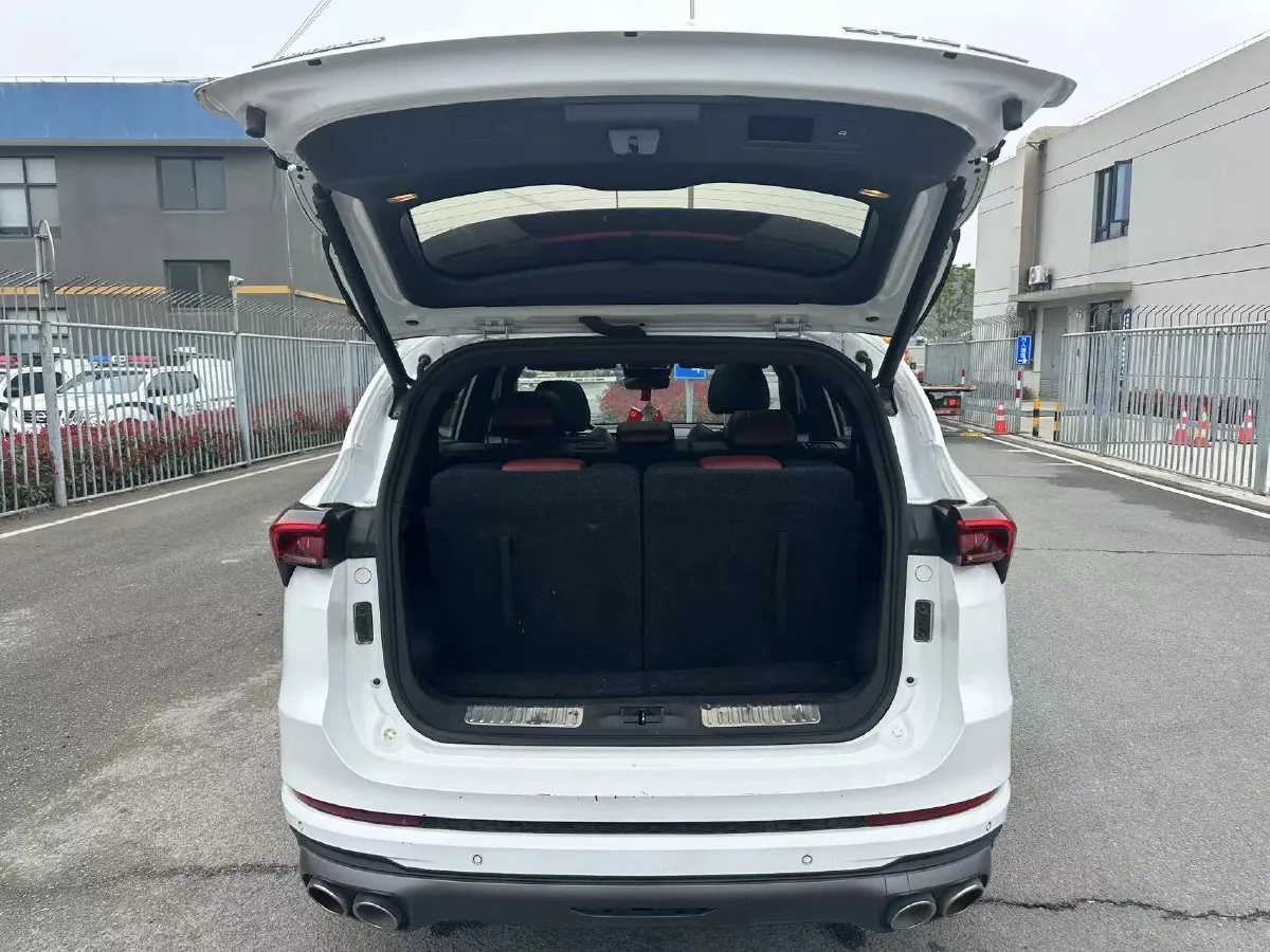 2021 Chery Tiggo 8 Plus 1.6T 197HP L4 7DCT,autocango,china used car exporter,china ev exporter,chinese used car exporter,chinese used ev exporter