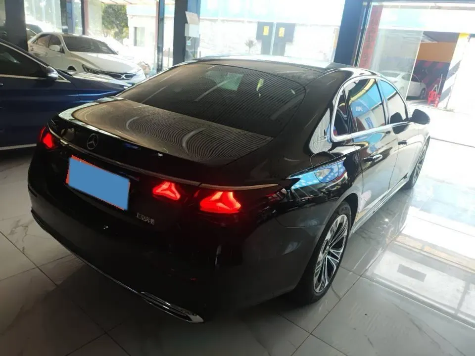 2024 Mercedes-Benz E Class 2.0T 204HP L4 9AT PHEV 25.4KWH,autocango,china used car exporter,china ev exporter,chinese used car exporter,chinese used ev exporter