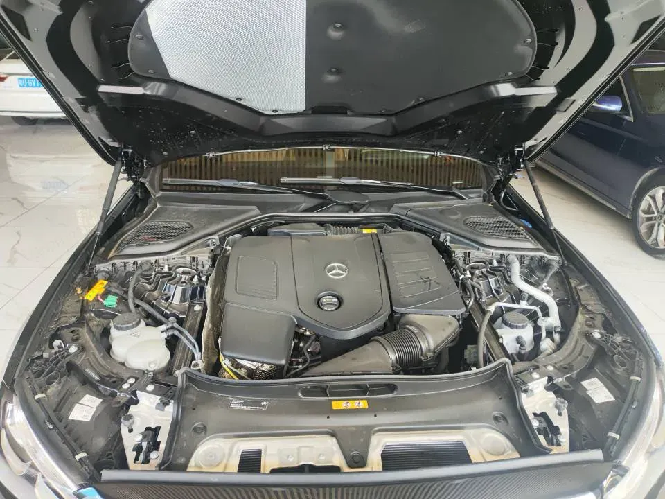 2024 Mercedes-Benz E Class 2.0T 204HP L4 9AT PHEV 25.4KWH,autocango,china used car exporter,china ev exporter,chinese used car exporter,chinese used ev exporter