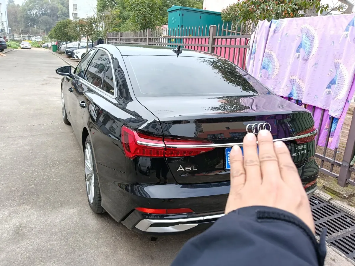 2023 Audi A6L 2.0T 245HP L4 7DCT,autocango,china used car exporter,china ev exporter,chinese used car exporter,chinese used ev exporter