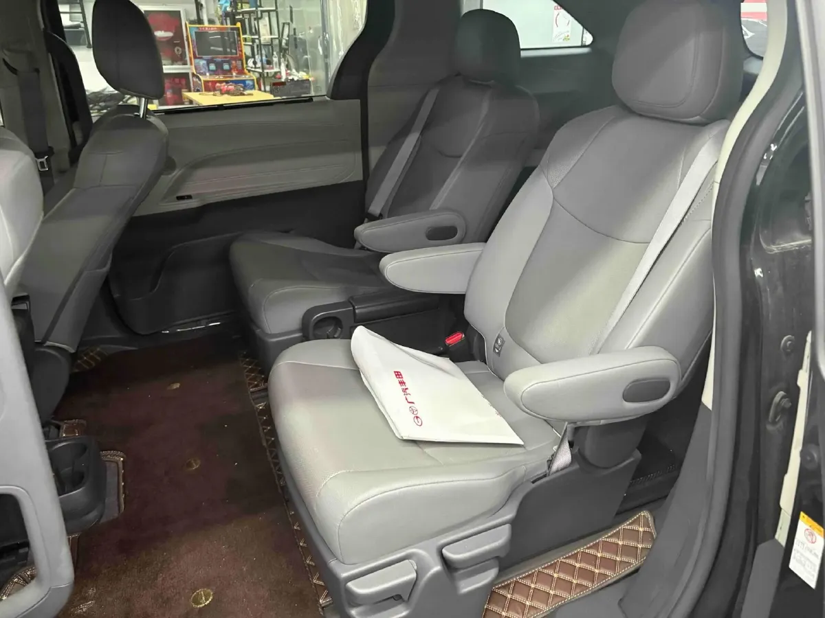 2021 Toyota Sienna 2.5L 192HP L4 E-CVT Hybrid,autocango,china used car exporter,china ev exporter,chinese used car exporter,chinese used ev exporter