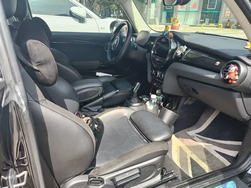 2021 MINI MINI 1.5T 136HP L3 7DCT,autocango,china used car exporter,china ev exporter,chinese used car exporter,chinese used ev exporter