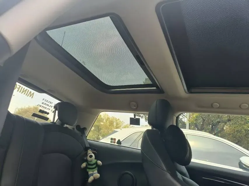 2021 MINI MINI 1.5T 136HP L3 7DCT,autocango,china used car exporter,china ev exporter,chinese used car exporter,chinese used ev exporter