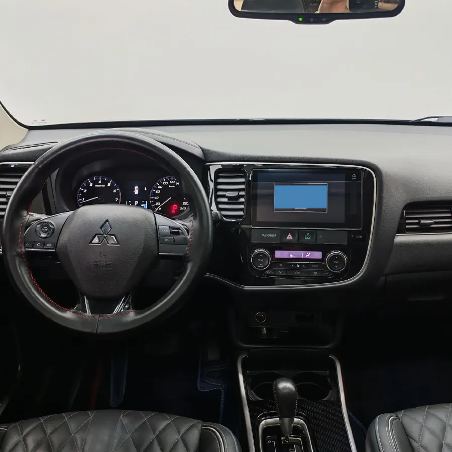 2021 Mitsubishi Outlander 2.0L 166HP L4 CVT,autocango,china used car exporter,china ev exporter,chinese used car exporter,chinese used ev exporter